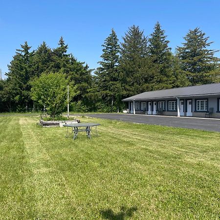 Miracle Motel Chatham-Kent Экстерьер фото